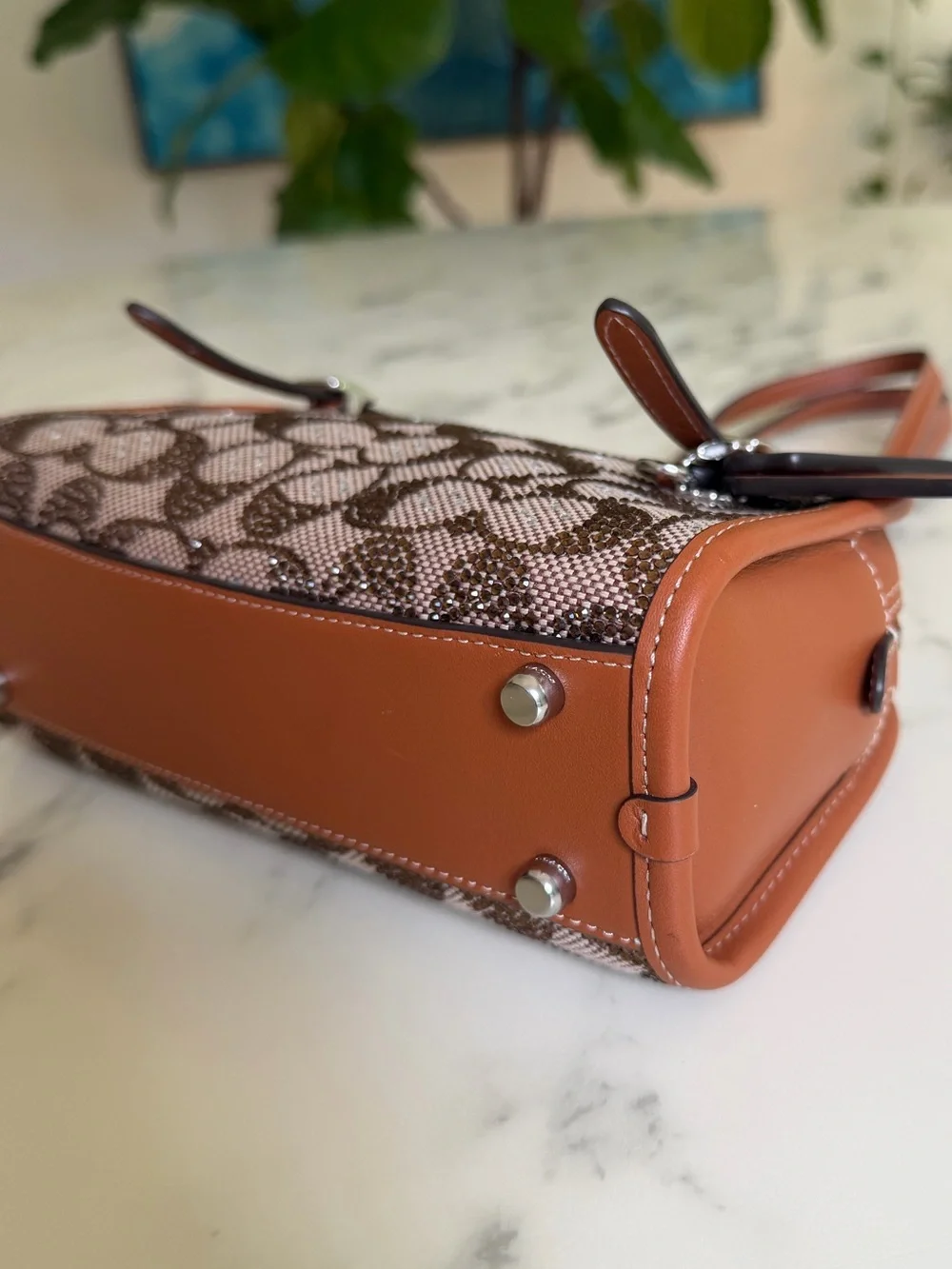 NWOT Coach Swing Zip Bag 20 In Crystal Signature Jacquard CBH53 Burnished Amber